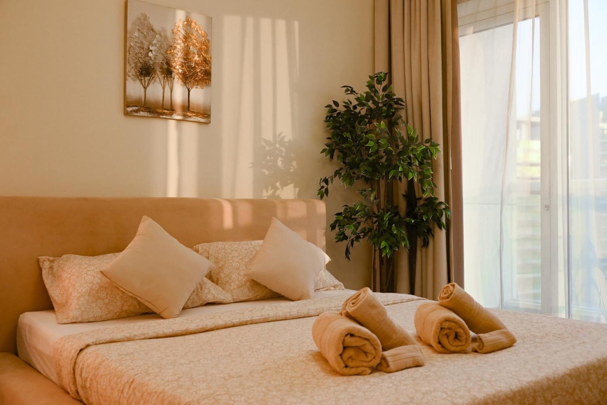 Aesthetic - 7min Walk To Burj Khalifa Apartment Dubai